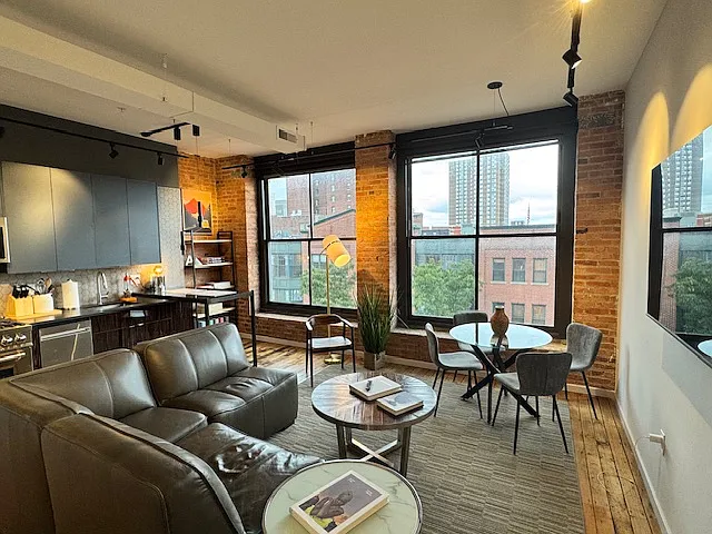 Bentley Lofts — Photo 32