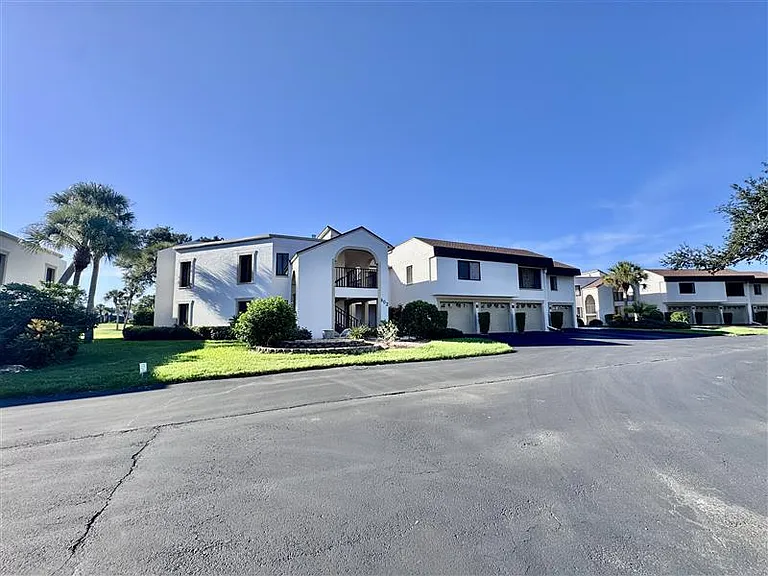 802 Capri Isles Blvd #233 — Photo 2