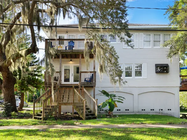 2 Bedroom 2 Bathroom