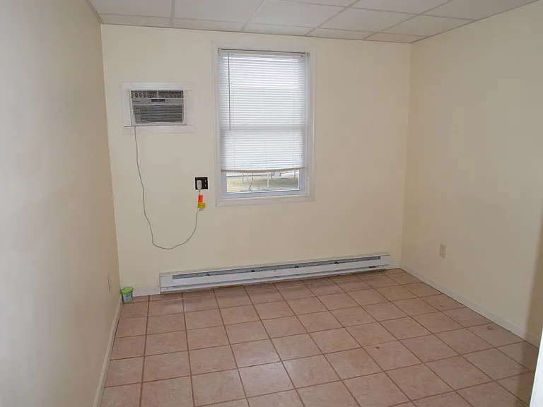 422 South St — Photo 17