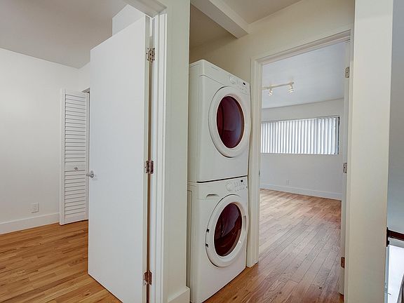 5th image of 208 S Avenue 58 #3