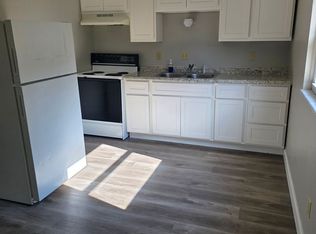 125 W 1st St, Wood River, IL 62095