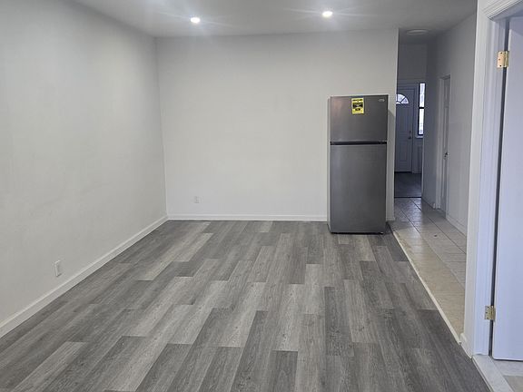 2nd image of 4553 Kings Hwy Floor 1