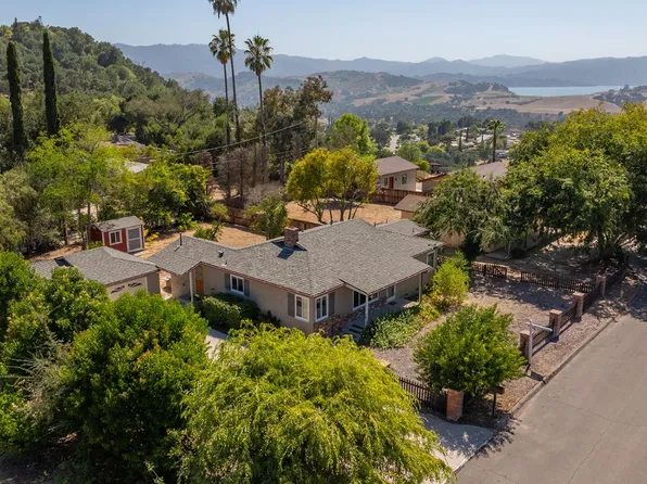 25 Del Valle St, Oak View, CA 93022
