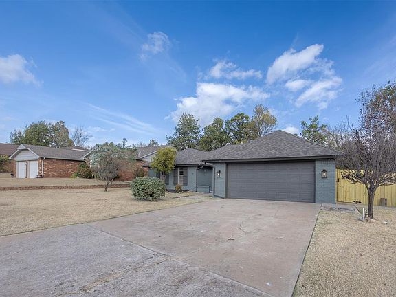 3rd image of 11005 Folkstone Dr