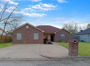 1806 SE 15th St, Mineral Wells, TX 76067