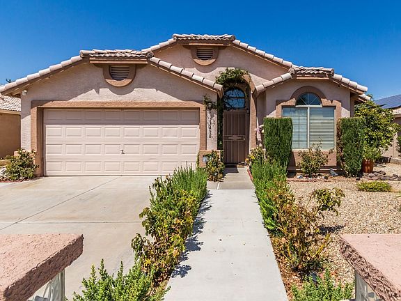 3rd image of 13418 W Saguaro Ln