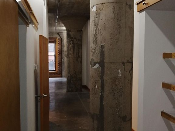 3rd image of 1612 Lucas Ave Unit 306