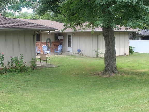 4th image of 4072 Magnolia Dr