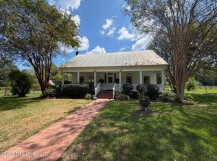 1046 Mullins Ln, Crystal Springs, MS 39059