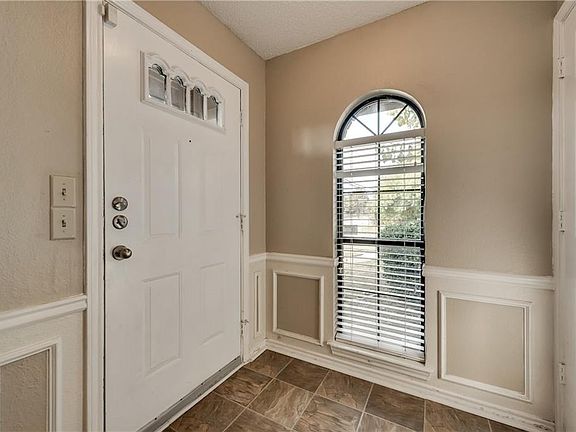 3rd image of 3633 Hilltop Ln