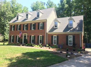 106 Woodtrail Ln, Cary, NC 27518