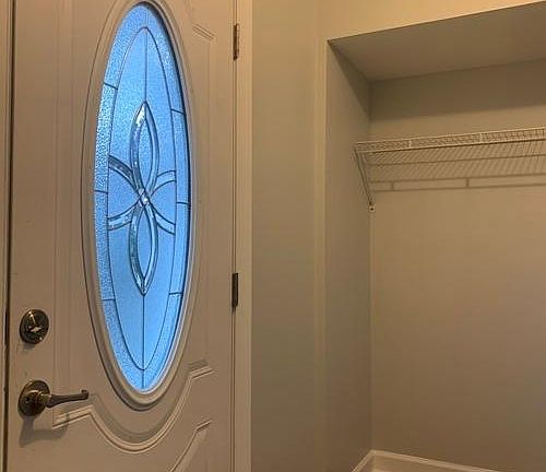 2nd image of 3235 N Hamlin Ave APT 1