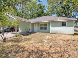 521 Cedar St, Bonham, TX 75418