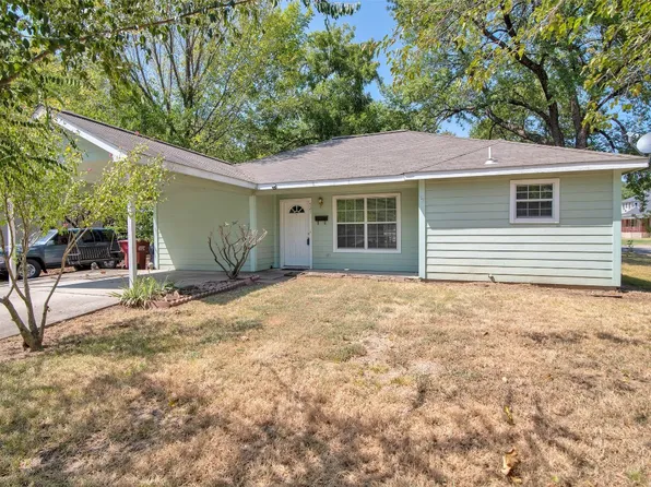 521 Cedar St, Bonham, TX 75418