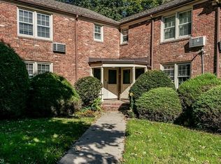 380 Main St APT 15, Chatham, NJ 07928