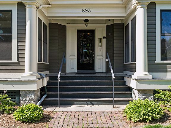2nd image of 593 Laurel Ave APT 3E