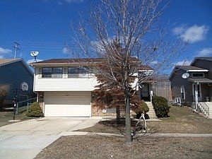 3rd image of 1590 Brookside Dr