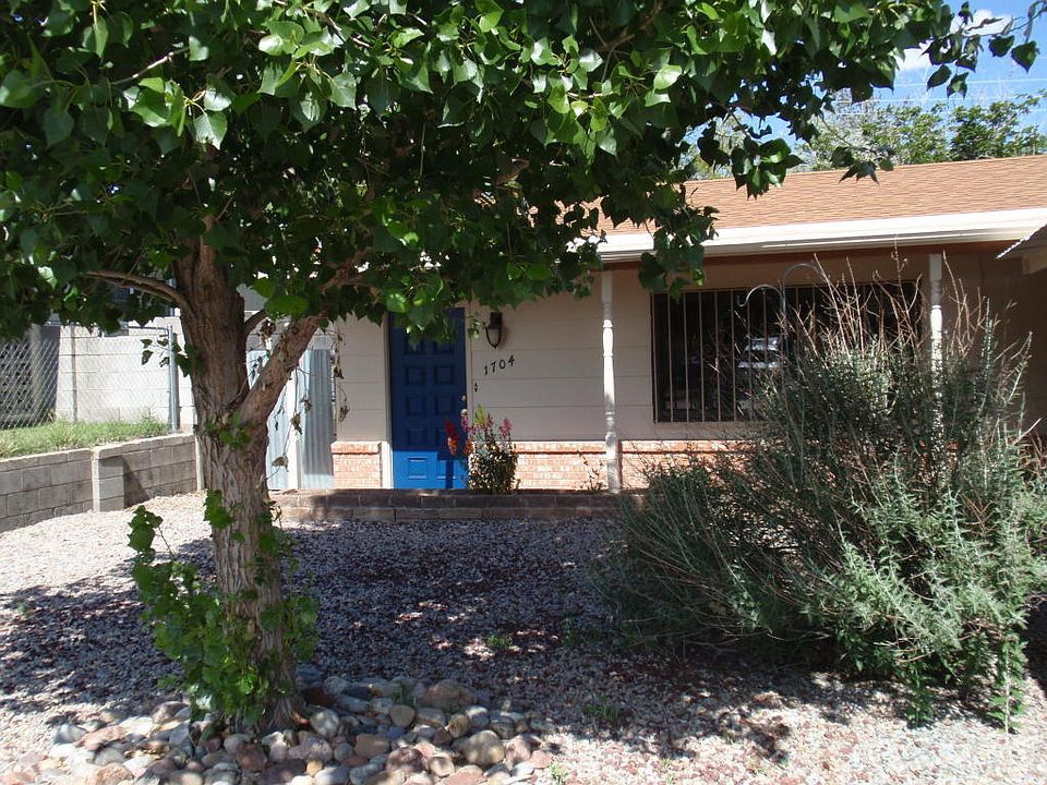 1st image of 1704 Vassar Dr SE