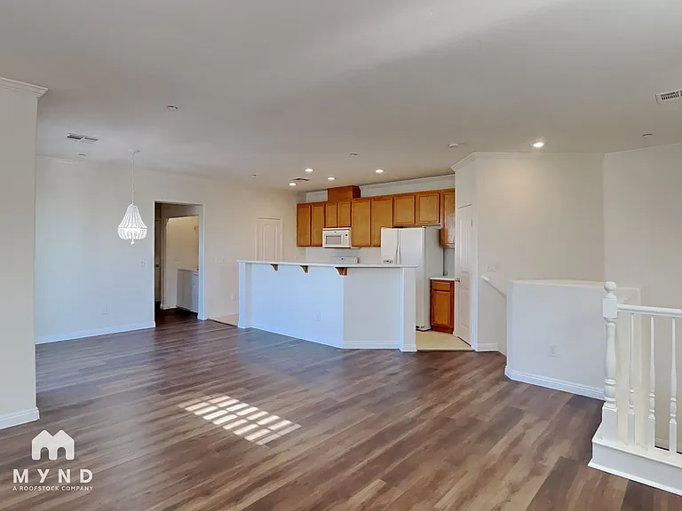495 Westminster Hall Ave #103 — Photo 3