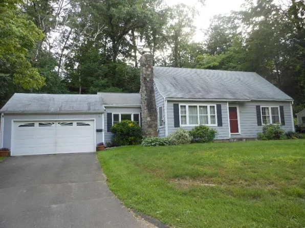 33 Fairchild Dr, Bethel, CT 06801