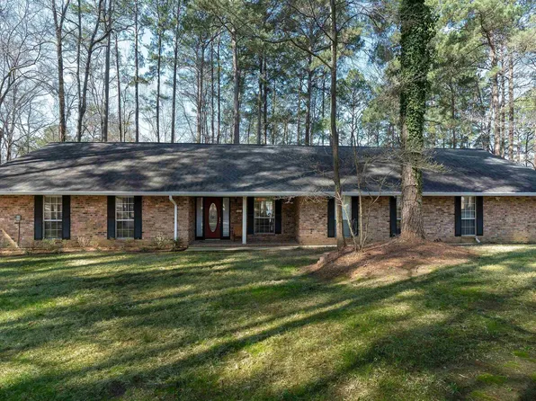 101 Quail Dr, Marshall, TX 75672