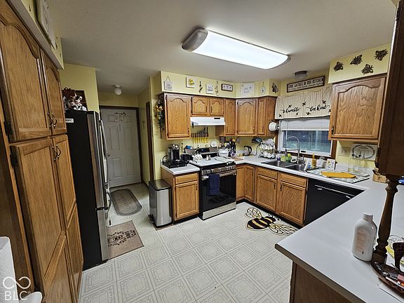 5th image of 5807 Columbus Ave