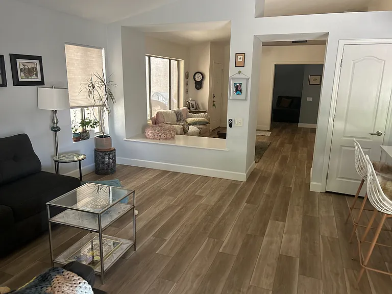 4714 E Silverwood Dr — Photo 2