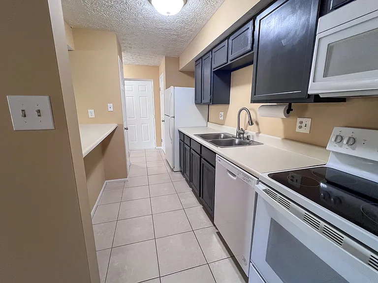 782 Southern Hills Dr — Photo 7