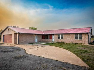 1401 1st St, Chattanooga, OK 73528