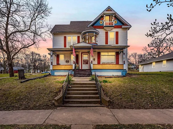 703 New York Ave, Holton, KS 66436