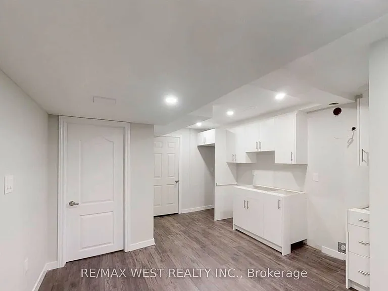 26 Hines St — Photo 27
