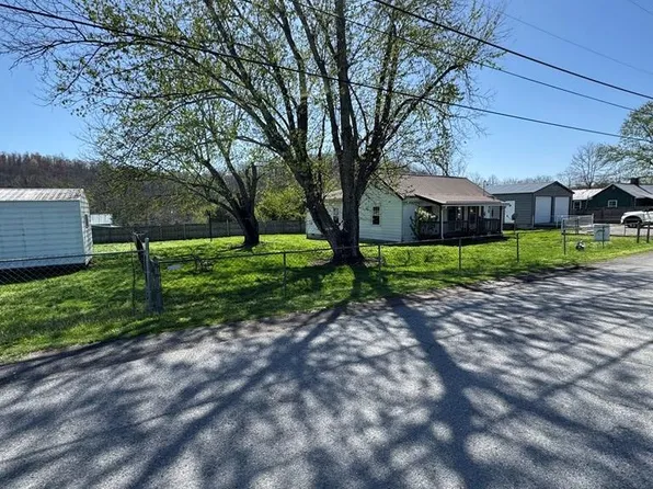 2094 Prudence Rd, Oak Hill, WV 25901