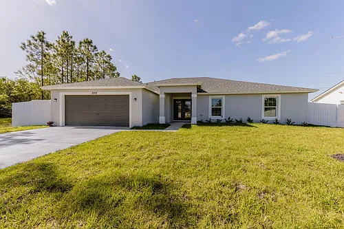 2372 SW Import Dr Photo 1