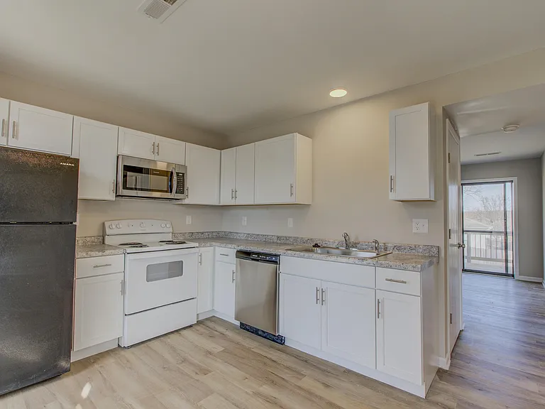 442 N Shiloh Ave — Photo 8
