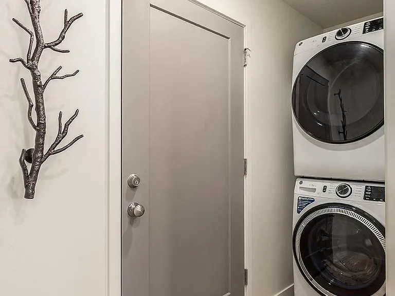 H2O Townhomes — Photo 22