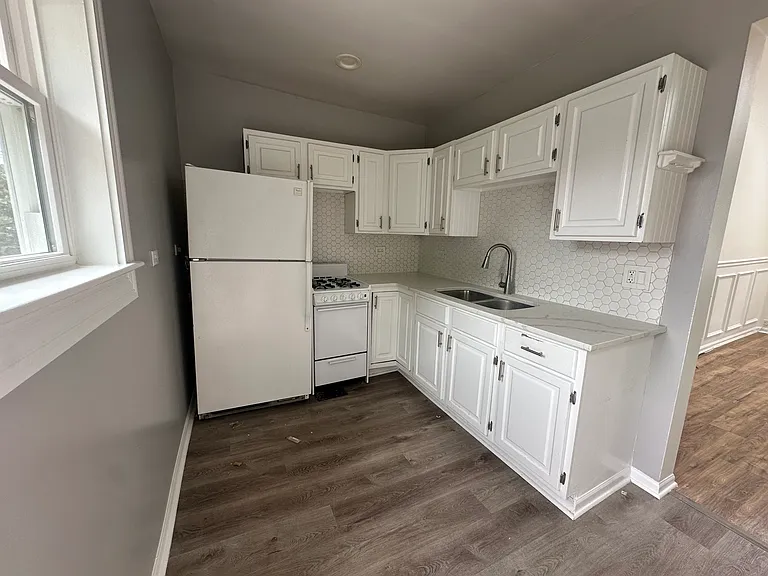 1604 S State St #3 — Photo 3