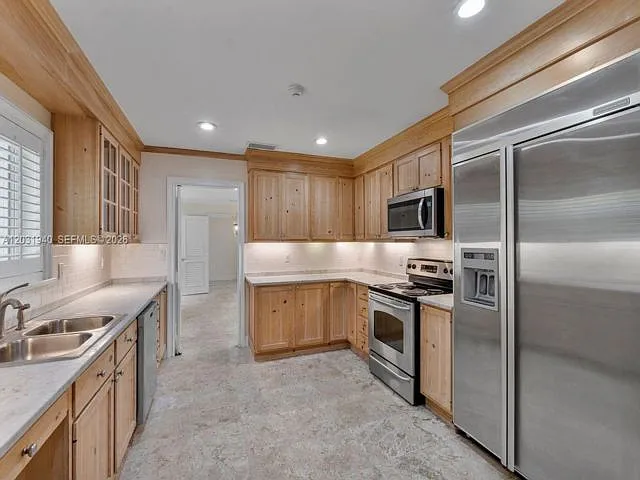 1037 Alfonso Ave — Photo 12