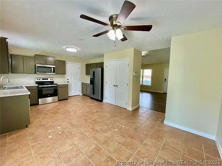 172 Finch Rd — Photo 10