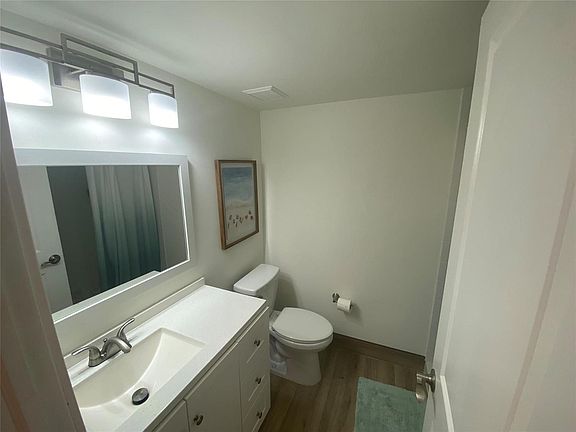 4th image of 2286 Anchorage Ln APT A