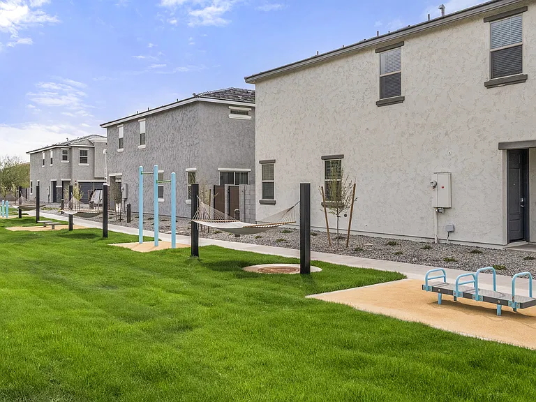 Avalon Townhomes — Photo 26