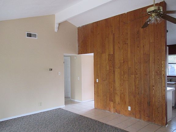 5th image of 334 Oakhurst Dr
