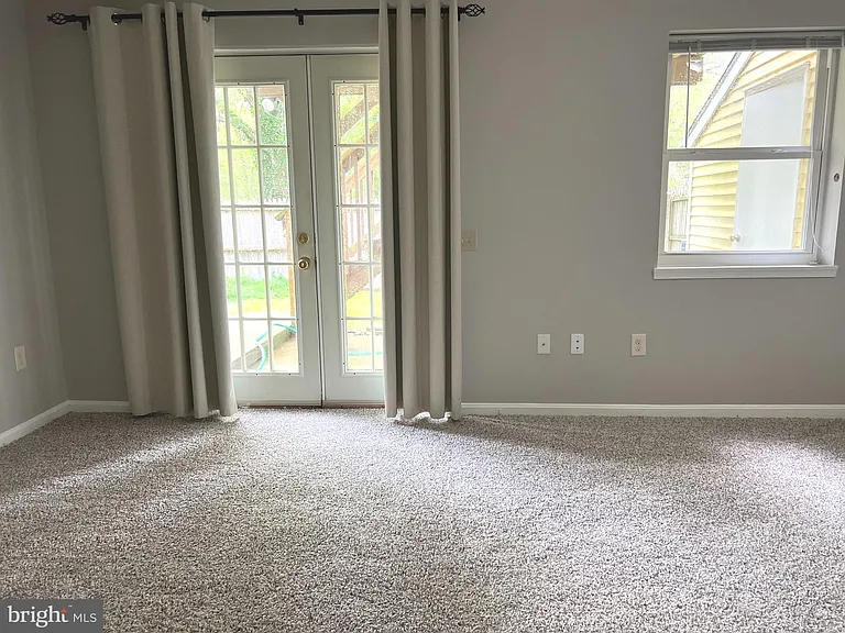 1679 Colonial Way — Photo 24