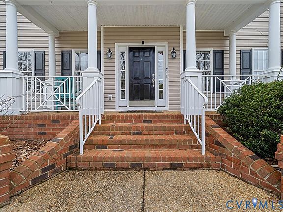 4th image of 1213 Walthall Creek Dr