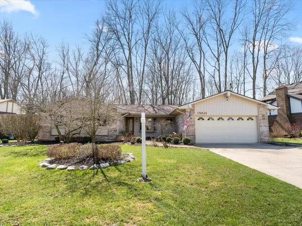 15821 Marsha St, Livonia, MI 48154