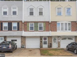 45 Suburban Ln, Upper Darby, PA 19082