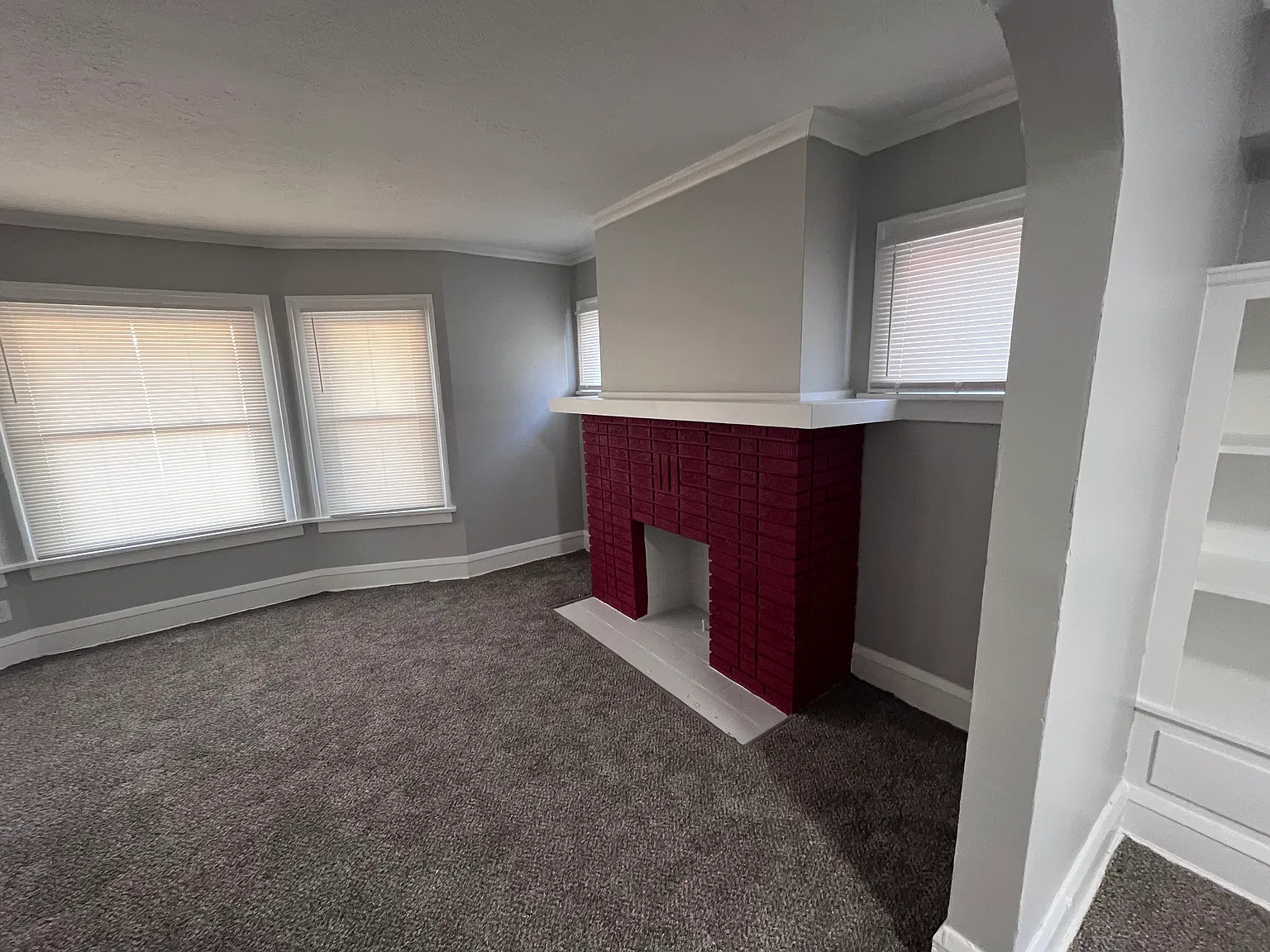 1748 Catalpa Rd — Photo 3