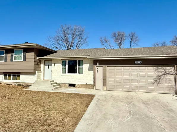 2213 13th Ave SE, Aberdeen City, SD 57401