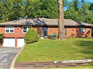 833 S Trail Ridge Dr, Independence, MO 64050