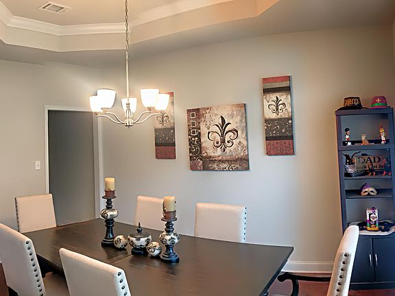 2nd image of 7 N Founders Way